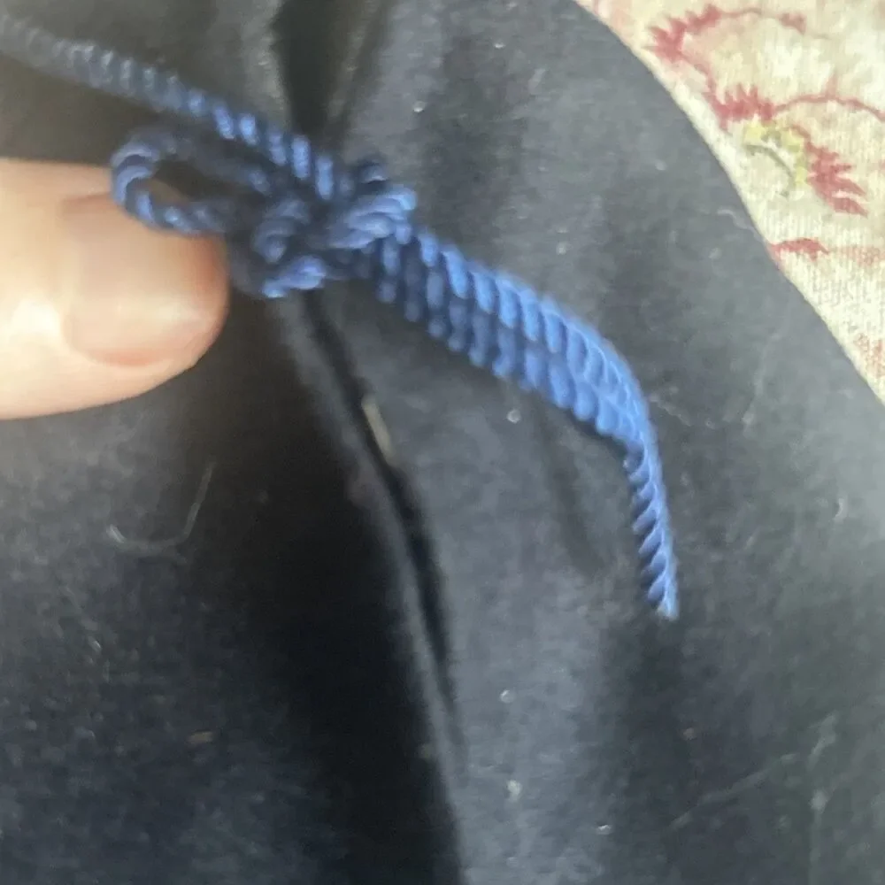 5 Inch Navy Blue Satin Liner Pointed Good Doll Cape For 6-10 In Dolls?